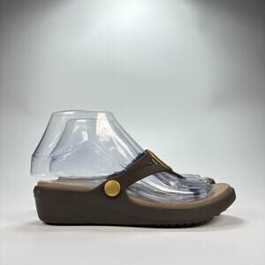 Crocs Sanrah Wedge Brown Gold Slip On Comfort Lightweight Sandal Women's Size 5